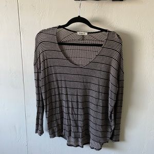 Long sleeved tan and black shirt